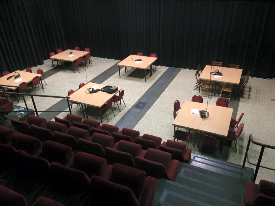 Ookalishetcult's tweet photo. Ondertussen wordt er al hard gewerkt voor onze deelname aan de @ossekwis Onze opstelling is gereed! #DOK2015 https://t.co/U0x2JVHGPZ