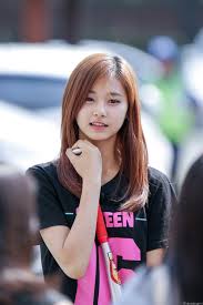 WeGotLoves's tweet photo. 13. Chou Tzuyu #The100MostBeautifulFacesOf2015 https://t.co/lz9RcUWLVQ