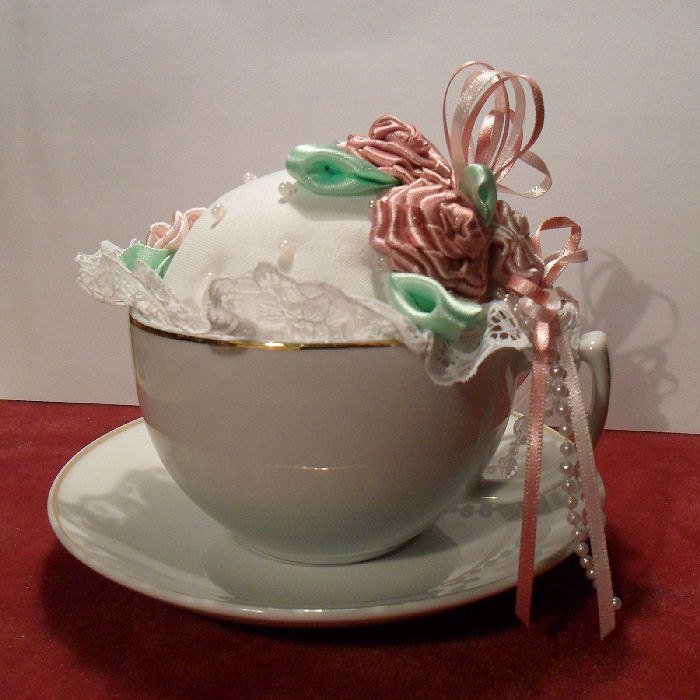 plot15a's tweet image. Pink Rose Tea Cup Pin Cushion etsy.me/1c7Q9fW #Christmas #MomPresent