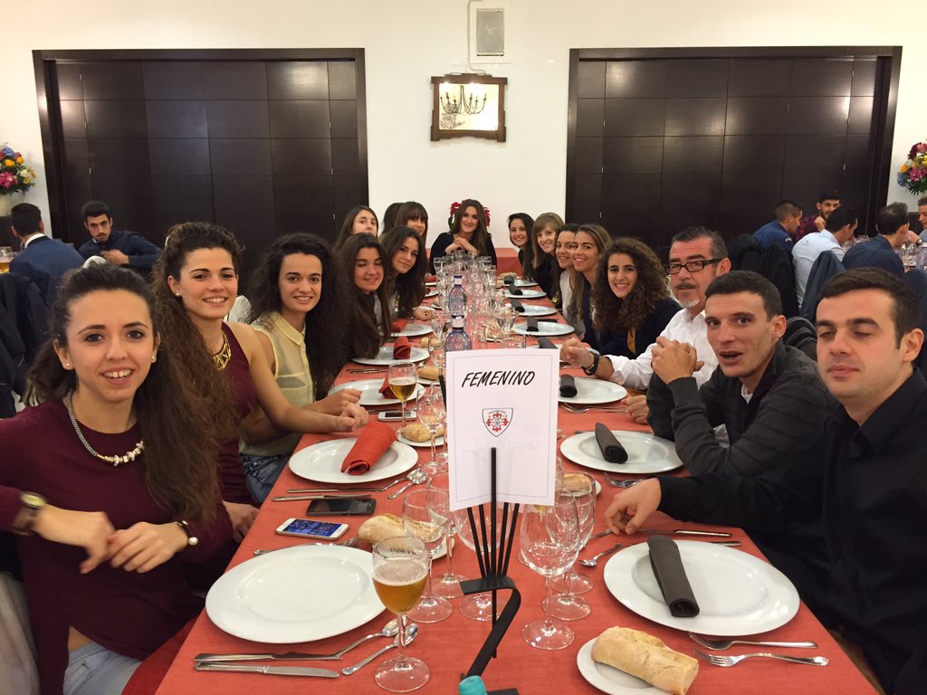 daimielrcf's tweet photo. Tradicional comida navideña del Club.¡ Felices fiestas a todos! https://t.co/sZFHUaqYWg