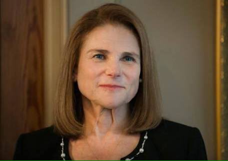 Hoje é o aniversário da Tovah Feldshuh nossa eterna Deanna, ela está completando 62 anos Happy Birthday Tovah 