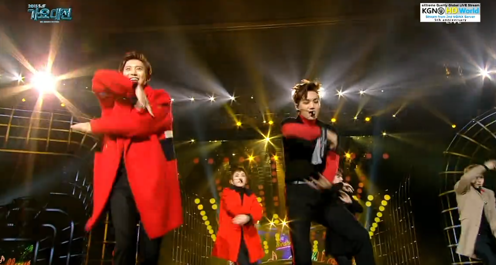 ChanHomeTH's tweet photo. #2015SBS가요대전 Love Me Right https://t.co/dO4xu1oiwN