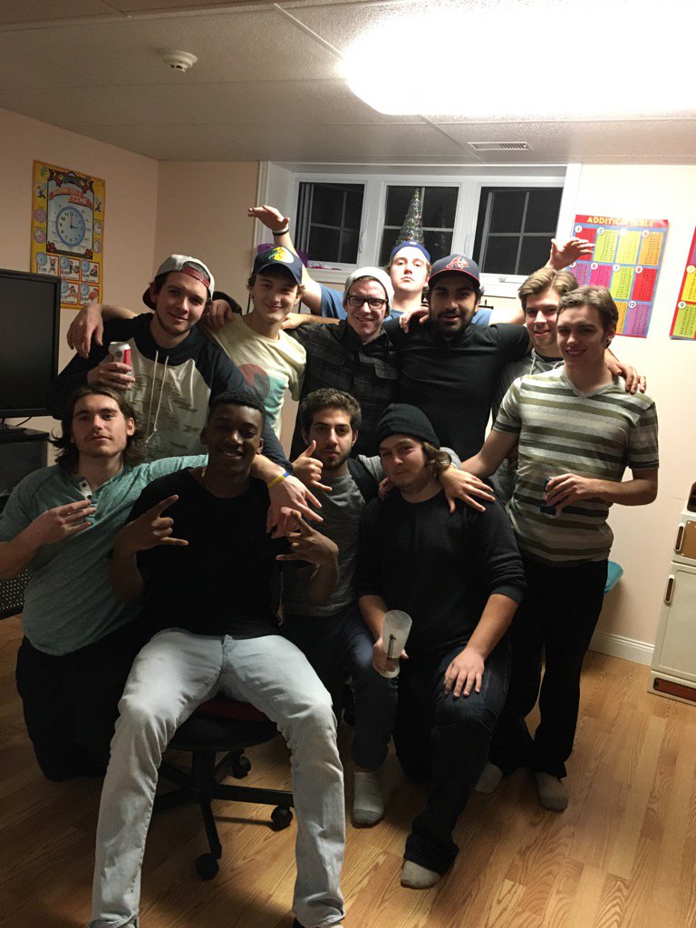 program_PARTY's tweet photo. We were only all reunited for 1 night, so it was only right #TheProgram went to Pesh's #SquadUp 💪🏾🔥👨‍👨‍👦‍👦👨‍👨‍👦‍👦👬 https://t.co/5M0t4CNnP3