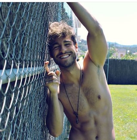 Hugo Roi:

¿Le dais RT a este nuevo FC, chico modelo, que esta empezando por la Tl?
||A cambio os daré besos||