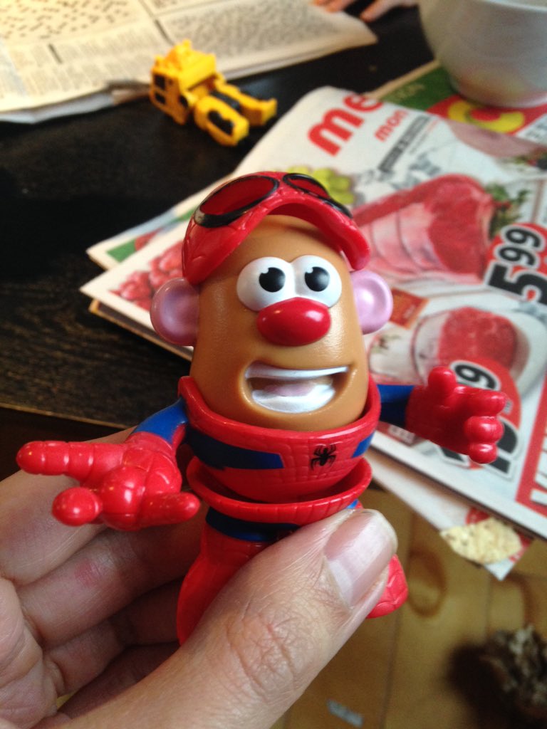 yannickbelzil's tweet image. OMG! L&apos;Incroyable Spider-Pomme de Terre est Patate Parker! #choquant