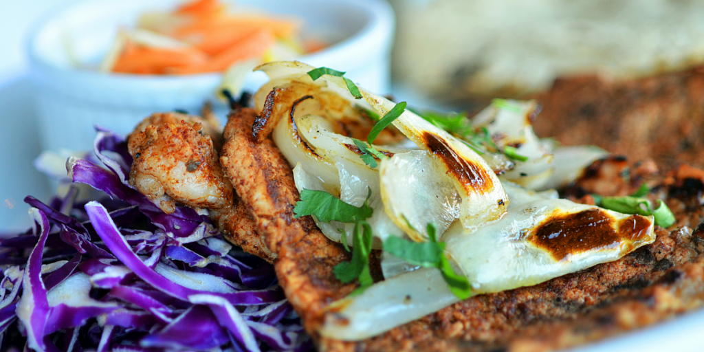 We're still bringing the holiday cheer with brunch and bottomless drinks! Join us from 10:30 am - 3 pm today: