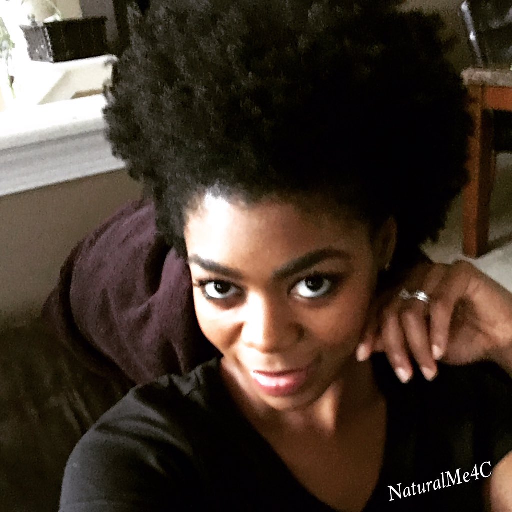 NaturalMe4C's tweet photo. Peek-a-Boo π #MsFro Day2 #hair @EcocoBeauty @oyinhandmade @ICFantasia @HypeHair https://t.co/T44gI2gAvT