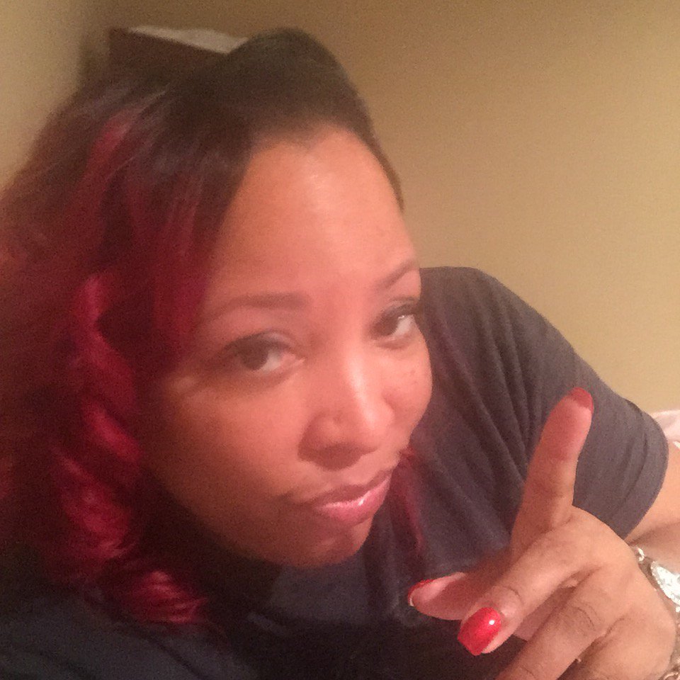 Stephanie Herring (Veryrarebreed) Twitter