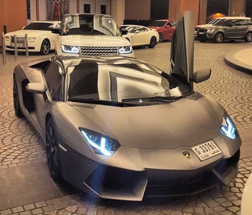 springbian's tweet photo. 16. Si te dieran a elegir uno de estos autos como regalo de cumpleaños, cual escogerías? https://t.co/UDSdtEWKrg