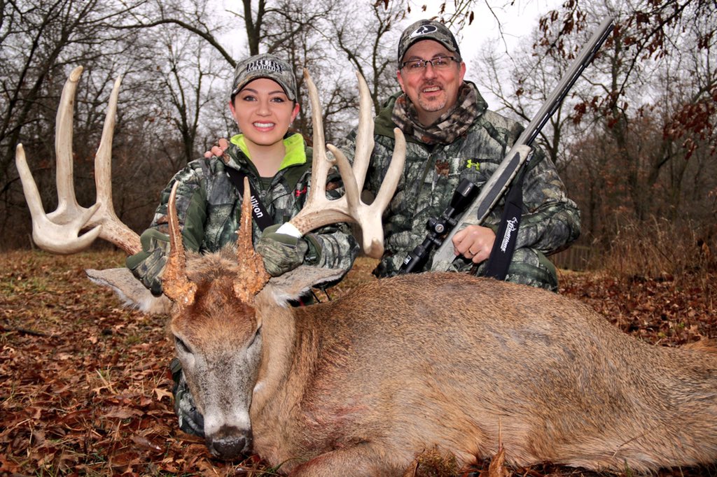RETWEET if your favorite family activity = HUNTING!!!! The best. #Priceless