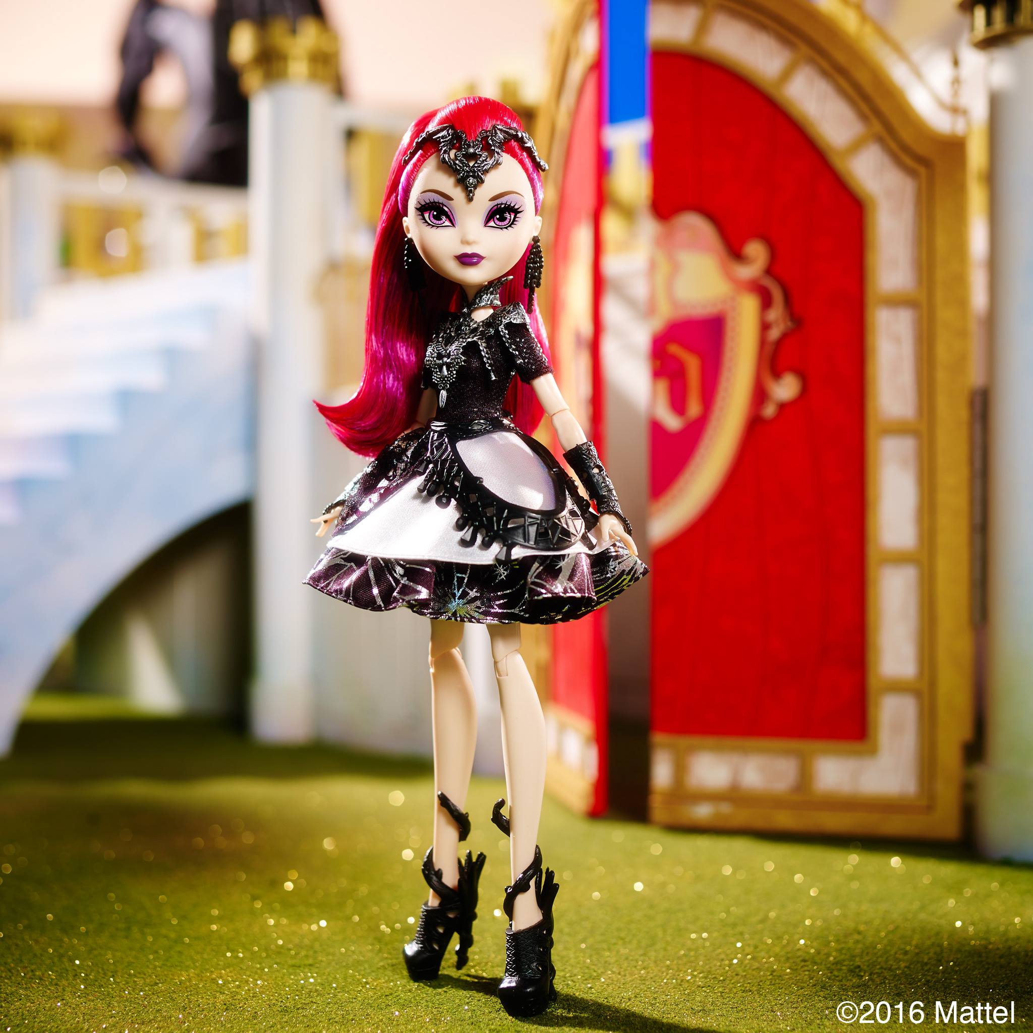 Ever After High Dragon Games TEENAGE EVIL QUEEN Doll Special