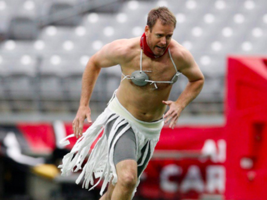 Yep... Cards QB (and birthday boy) Carson Palmer lost a bet (via 