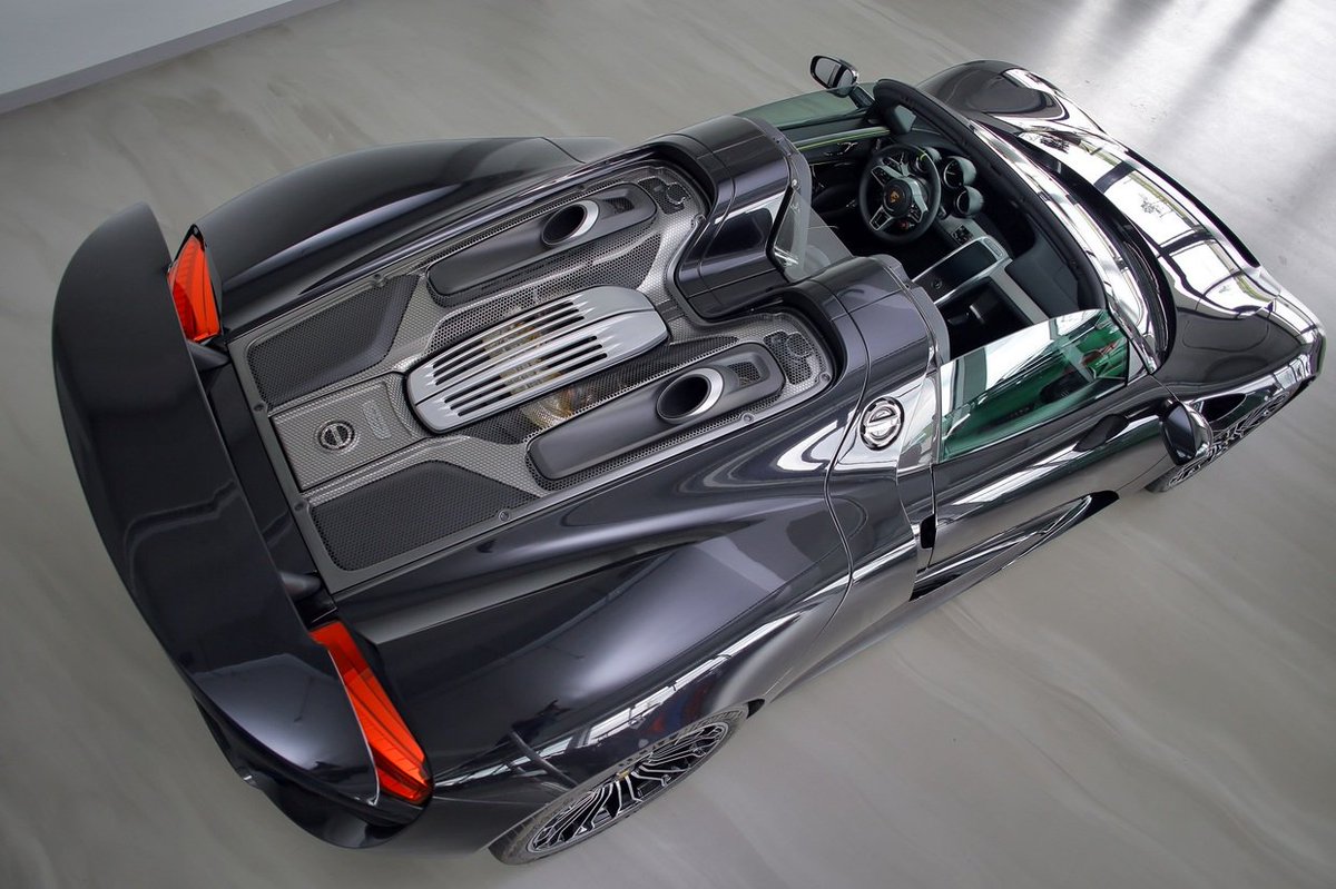 designbyauto's tweet photo. Just Listed : The Porsche 918 Spyder for SALE via https://t.co/svmVcWdgmp #porsche #porsche918spyder #918spyder https://t.co/MZdVfs0w0f