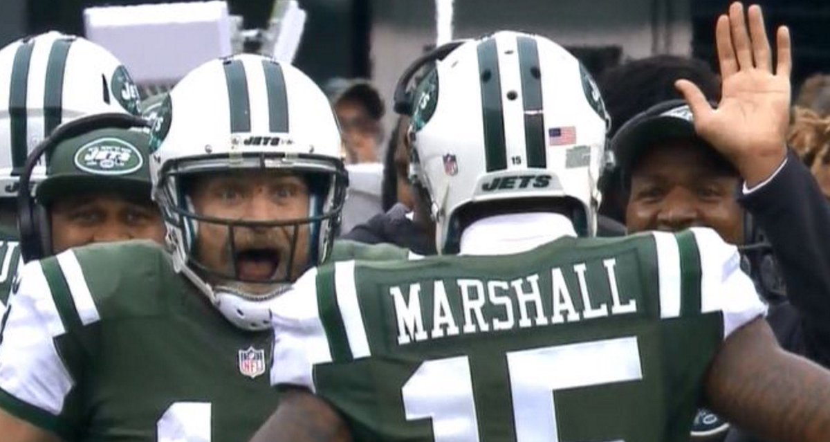 BleacherReport's tweet photo. The Jets beat the Patriots 26-20 in OT! https://t.co/Zcecs2IQQM