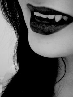 WikiColmillos's tweet image. Ya he vuelto.