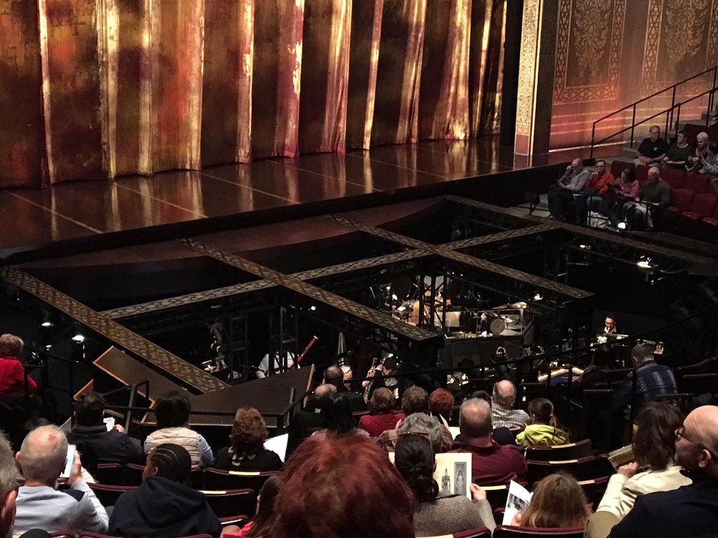 ASKCello's tweet image. 30-piece orchestra in tuxes. As God intended. Thank you @KingandIBway  and @kelliohara is amazing!