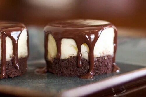 springbian's tweet photo. 15. Vas a un restaurante y solo tienen estos postres, cual elegirias? https://t.co/9yNoZSZBsE