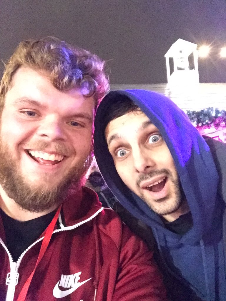 aerodyne642's tweet image. Cool to meet @Dynamomagician tonight. Really nice bloke. Glad you liked the music at #themirrorbar @WinterWonderLDN