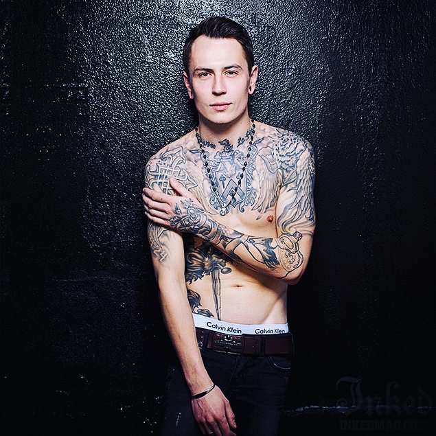 Holy god, look at you, you are perfect
happy birthday james  