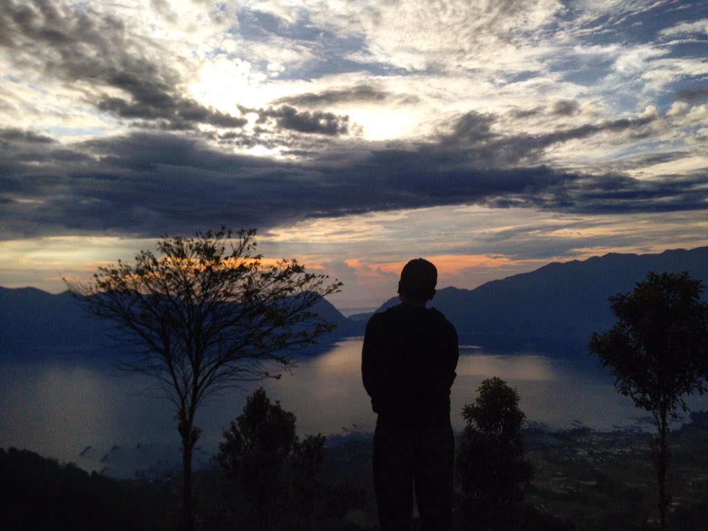 Happy Birthday David Archuleta Hope this 25 will make your sunset become rememberable 