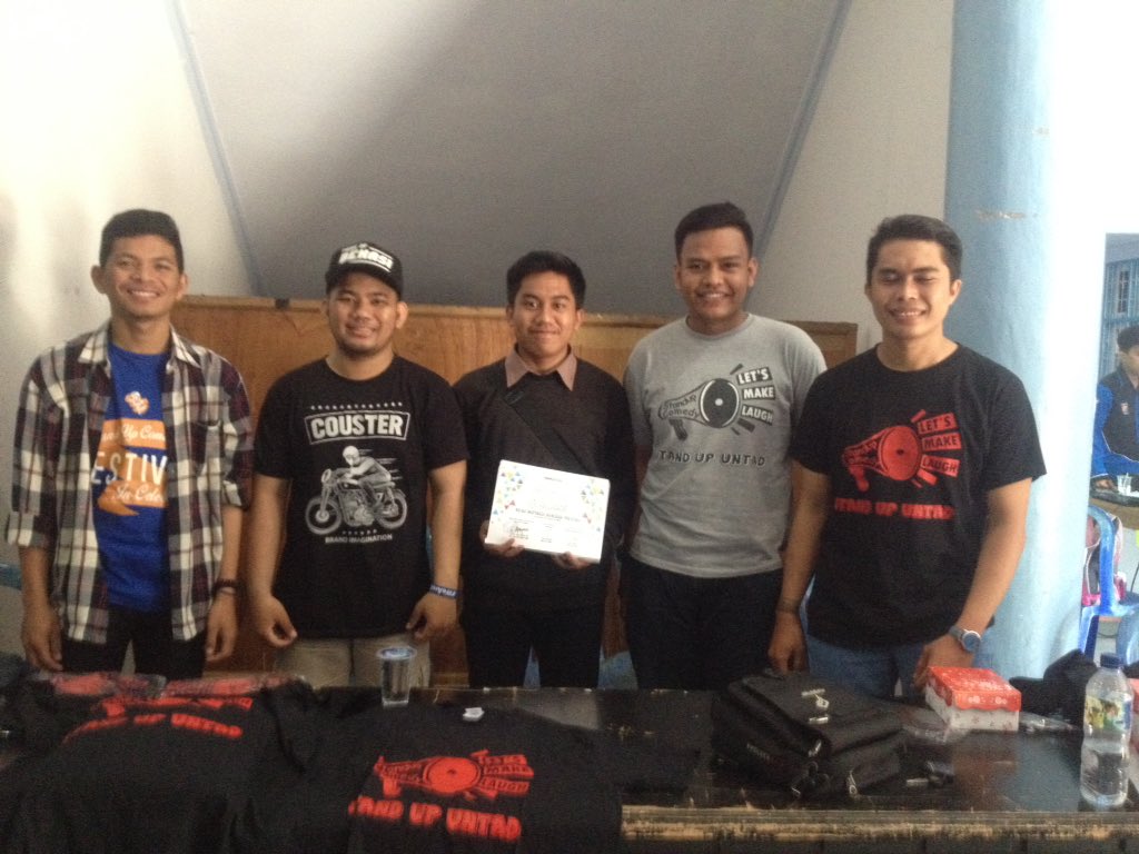 StandUp_UNTAD's tweet photo. Kita Sudah di Stage #TADULAKOMENGINSPIRASI2015  yuhuuuu .. @StandUpIndoPalu @anakUntad https://t.co/ye4XBRAVNe