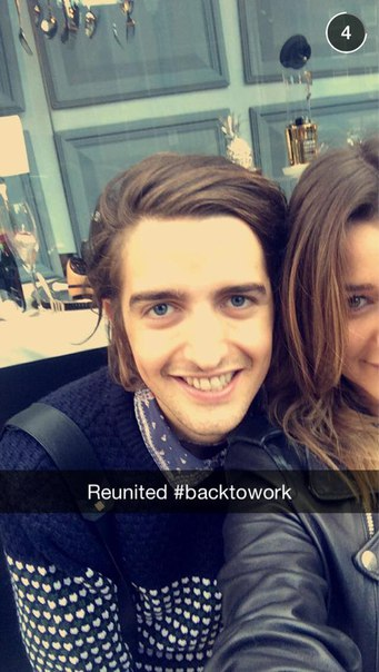 EleanorDreams's tweet photo. From Eleanor showing up in Max's snapchats to making her own public one!
(maxhurd) (eleanorsnap) ✨
#Eleanorin2015 https://t.co/dhGvKt1REx