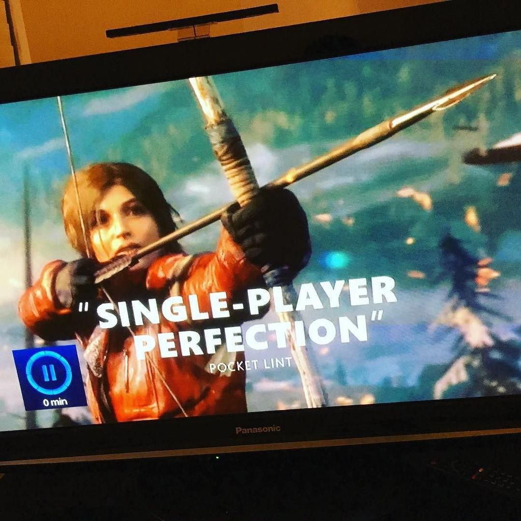 stuartmiles's tweet photo. A nice Christmas surprise watching tele #laracroft #tombraider @rikkyboy #xboxone https://t.co/wfaePeRwiO https://t.co/CTV4jk6ECX