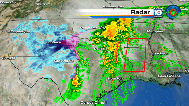 Severe weather continues in Southeast. @TrentAricTV has your forecast on NOW! https://t.co/7XedRvPOd9