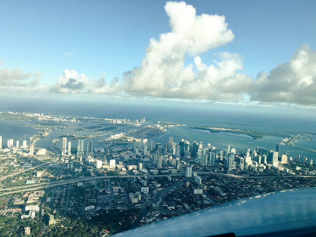 unrestricted_p's tweet photo. Take off! Hola @MiamiandBeaches https://t.co/0lJx03Y7qp