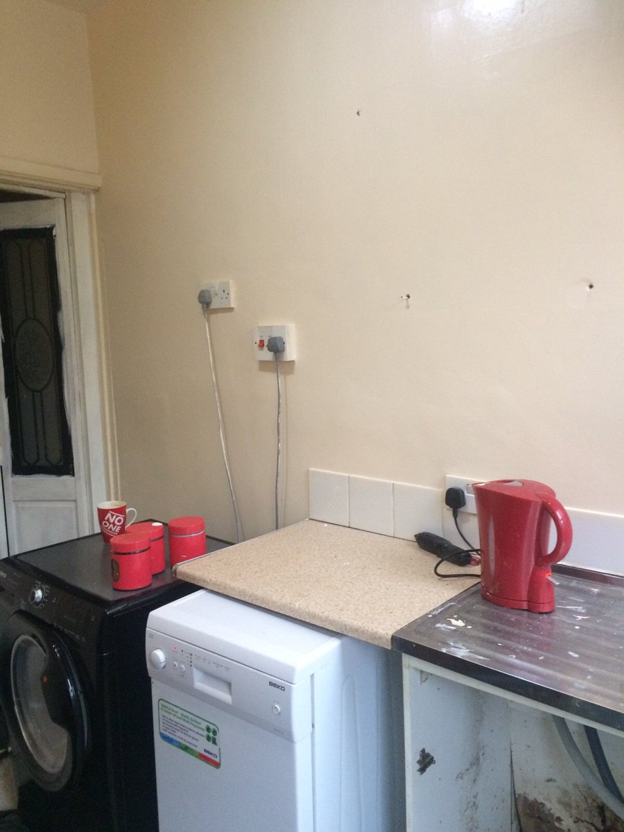 CjlBedr's tweet photo. Full kitchen supplied and fitted by CJL from putting the flooring down to finishing with the tiling. https://t.co/sm7iMXADdJ