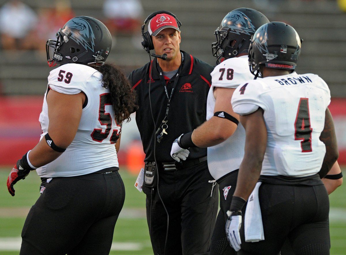 DeseretSports's tweet photo. Ed Lamb explains his decision to leave SUU, join Sitake's staff at BYU. By @brandonljudd: https://t.co/p36PI5Ej0q https://t.co/iQCJeh3x5q
