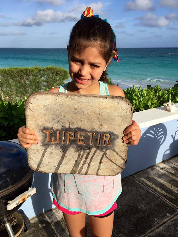 TJIPETIR's tweet photo. A #tjipetir block just washed up in the #Bahamas. #US next? #shipwreckcargo https://t.co/4LvQCy5VNH