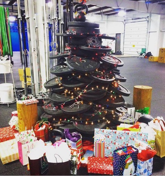 merenkov1978's tweet image. Кардио Новый Год! Будь в форме.