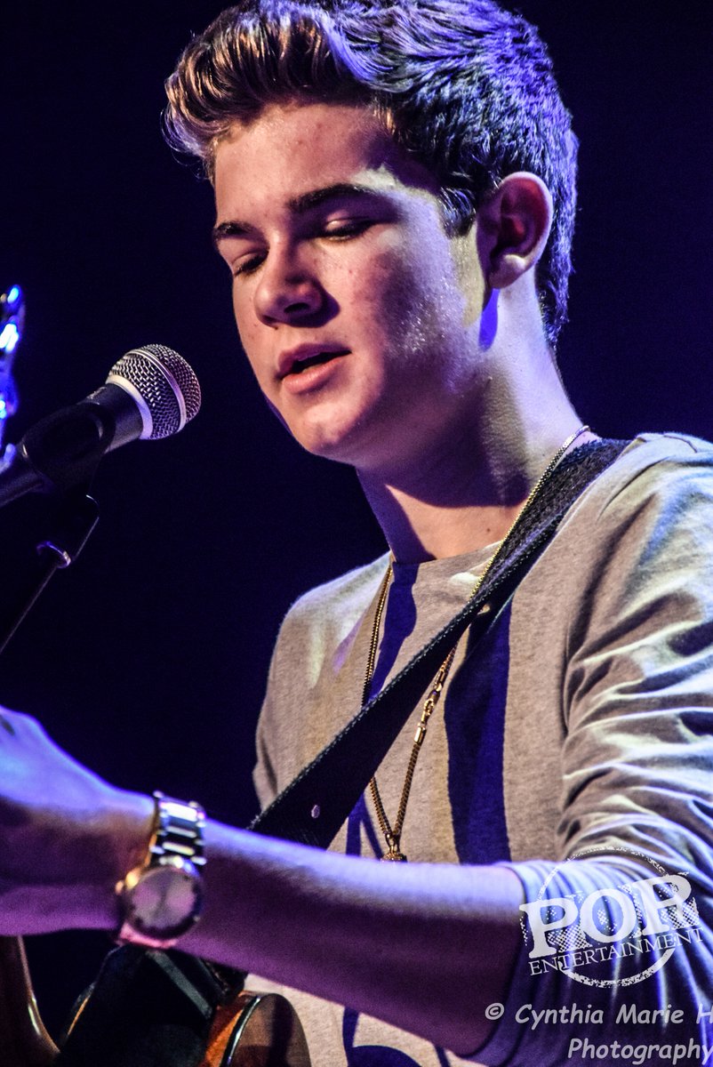PopEntCom's tweet photo. @DevinHayes_ at #WinterLights3 a few weeks back! More great shots coming tomorrow! https://t.co/NmRAfctgIH