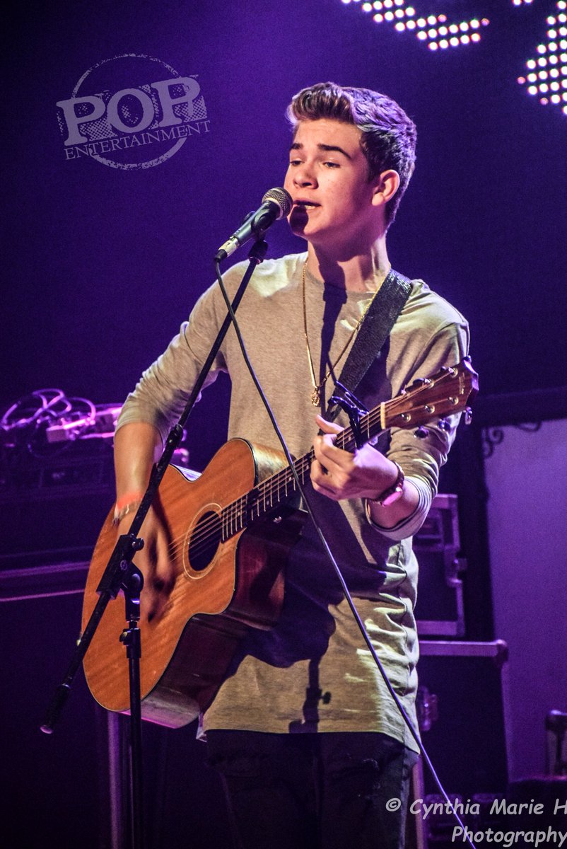 PopEntCom's tweet photo. @DevinHayes_ at #WinterLights3 a few weeks back! More great shots coming tomorrow! https://t.co/NmRAfctgIH