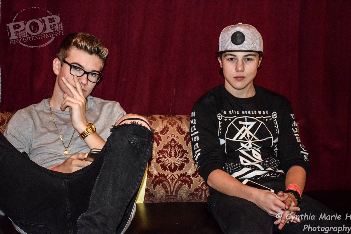 PopEntCom's tweet photo. @DevinHayes_ at #WinterLights3 a few weeks back! More great shots coming tomorrow! https://t.co/NmRAfctgIH