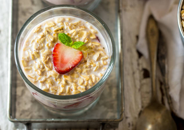 FreshBabyBiz's tweet photo. YUM!!! Strawberry cheesecake overnight oats Via @foodfaithfit: https://t.co/OnaryK34fn #berrymerry https://t.co/rnhC0RtPmu
