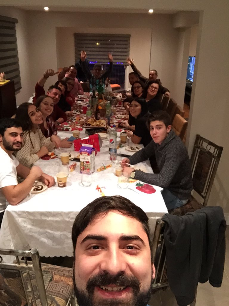 DanMerulla's tweet photo. Fam #persempre 🎅🏽 https://t.co/JuvPS5EWoa