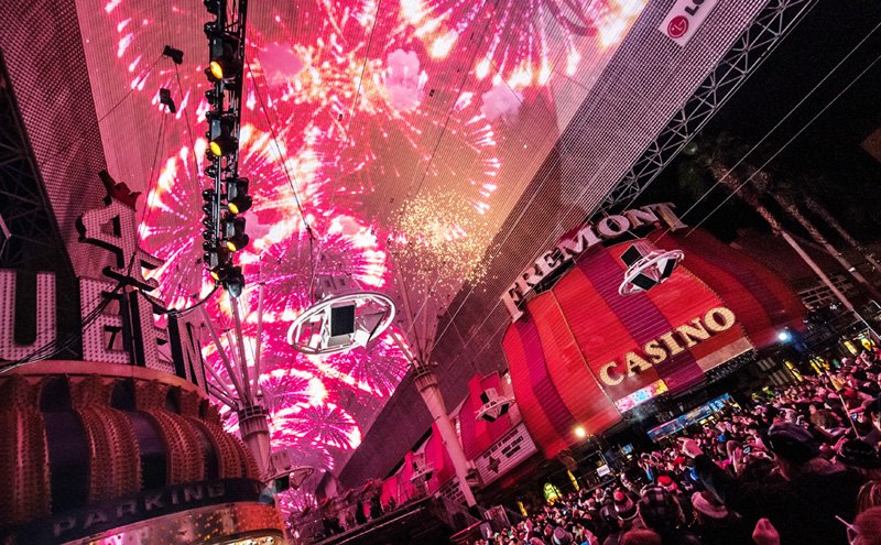 Music &amp; "fireworks" &amp; good vibes! Everything you need to know about #DowntownCountdown: bit.ly/1YChWMy