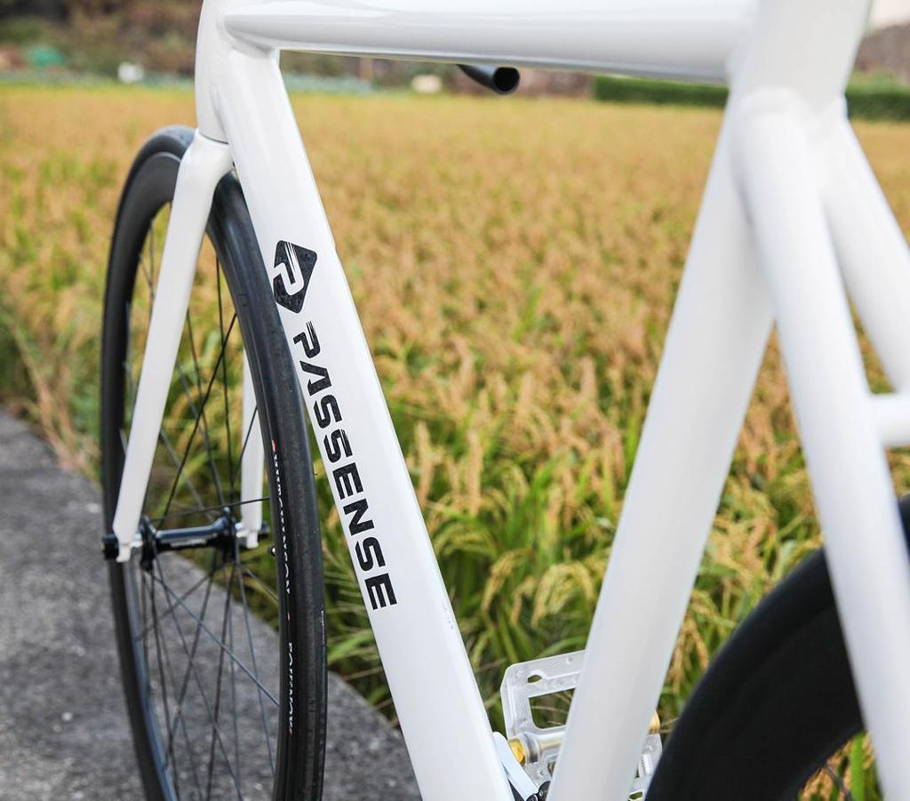 InstaBicycle's tweet photo. Via @passense_fixed_gear: Wind Shear White !💨🔪
Go out to cut the wind!! #passense #fixedg… https://t.co/0W3fIPwvK7 https://t.co/KBuY58mkcT