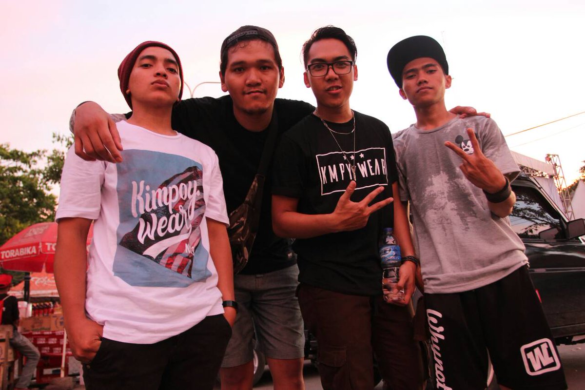 StandHereAlone tweet media