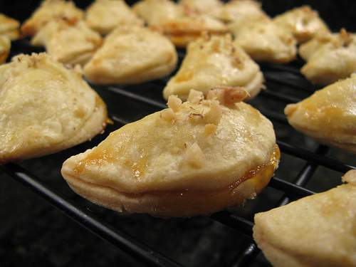 RecipesnFoodOFL's tweet photo. Delicious Apricot Fold-over Cookies.
https://t.co/7gGCtyVfC9
#dessert #cookies #cookie #delicious https://t.co/lk4kK8xA43