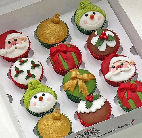whitcink's tweet image. "Cristmas Cupcakes, Macaroons, and Cookies. Bon appetit!"

Retweet to buy.