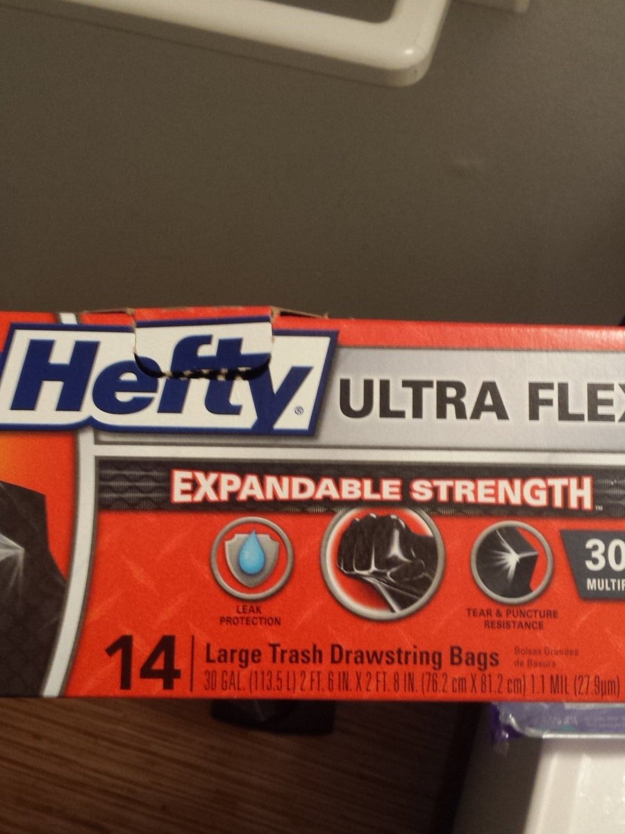Thatguyroyce's tweet photo. @Hefty thanks for making ultra flex bags that people can't punch their way out of.... #bigcleanupjob https://t.co/exDPAaKSWC