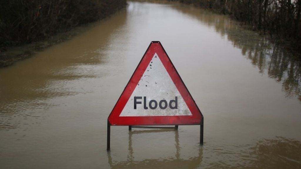 There's a new flood warning for #Croston after fears the banking of the River Douglas could collapse