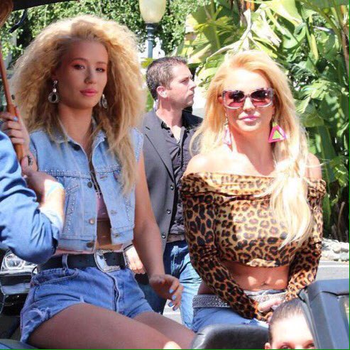 onikaflores's tweet image. which song is better? 👀

RT - Nicki &amp;amp; Beyoncé "Feeling Myself"
FAV - Iggy &amp;amp; Britney "Pretty Girls"