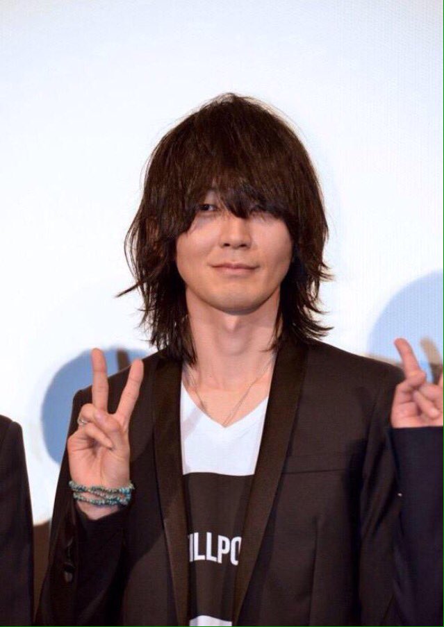 アヤネ Bumper この藤くんのブレスレットが 見慣れなくて気になる 笑 T Co Knsl7csbxw