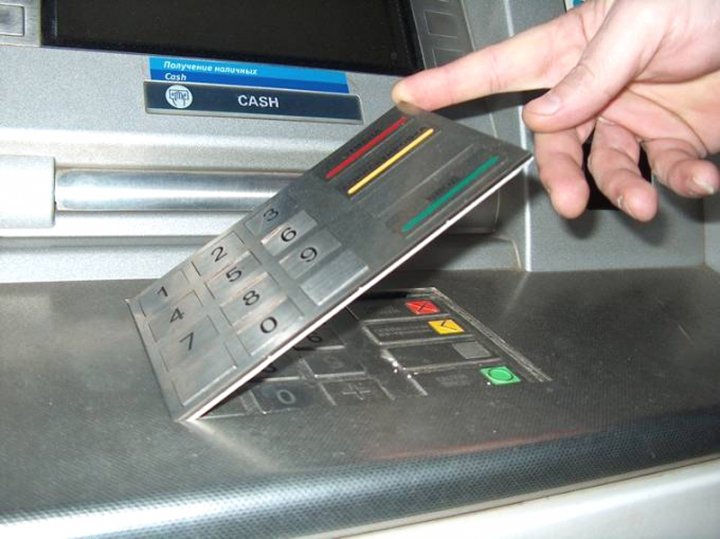 guardiacivil's tweet photo. Si tu operación es correcta y el cajero no te da el dinero NO te vayas
Comprueba ranura
Llama a tu banco/tarjeta https://t.co/Vti6vD8Tc7