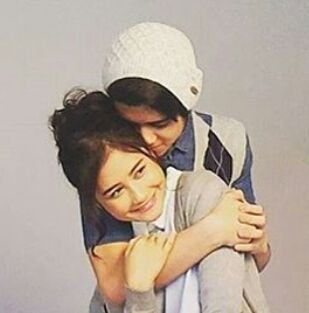 MONHAIYI's tweet photo. berawal dari aliando dan prilly https://t.co/knzsmjbI3w