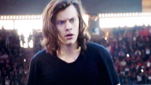 finelinekimey's tweet photo. me when i saw #OhNoHarrysHair trending... https://t.co/SX9OpchNSF